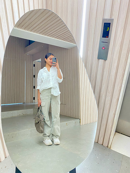 mirror selfie
